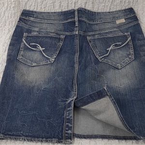 SILVER JEANS Monroe Denim Skirt Size 31, EUC! BUNDLE AND SAVE
